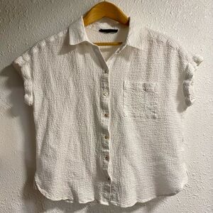 Jane + Delancey White Textured Button-Up cotton Shirt large